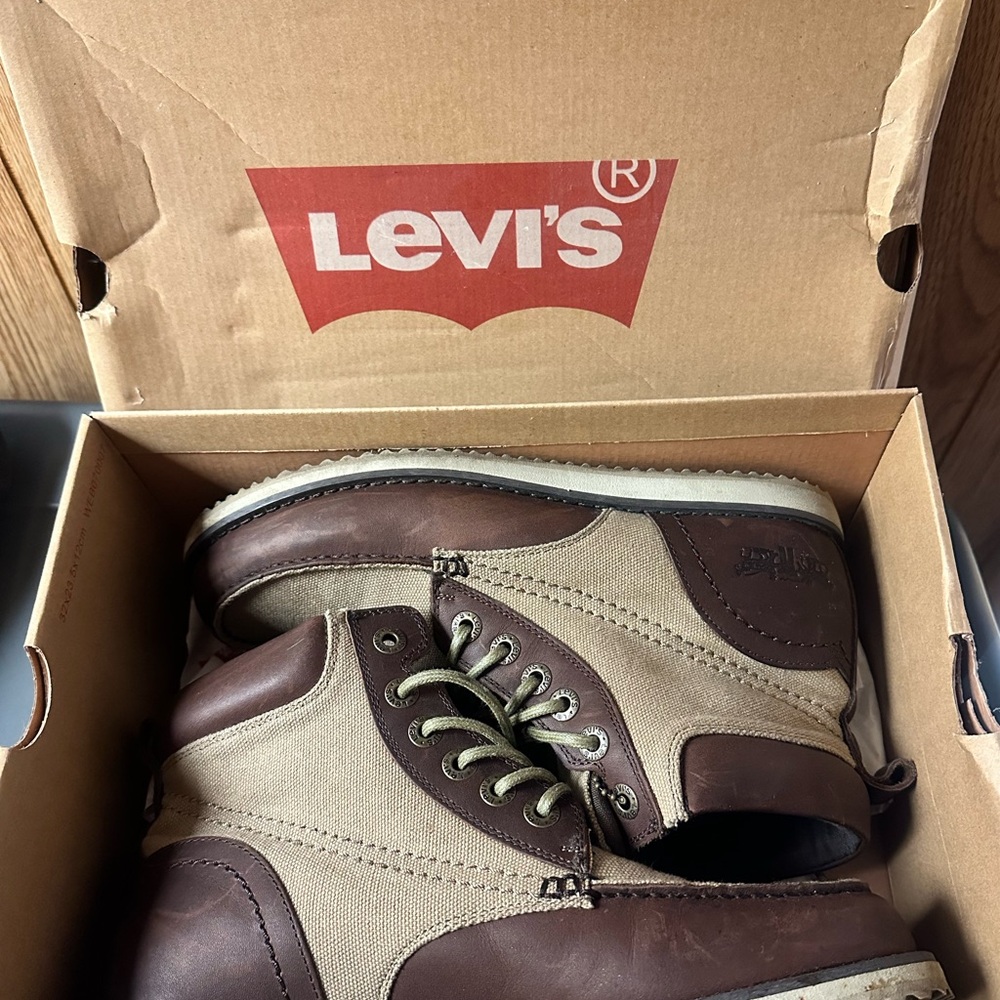 Men’s Levis Boots